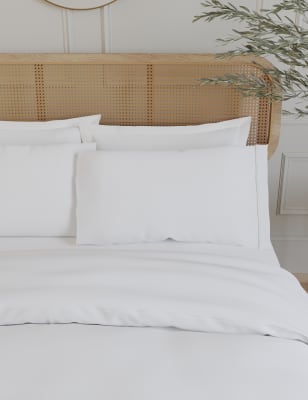 2 Pack Egyptian Cotton 230 Thread Count Crisp Pillowcases