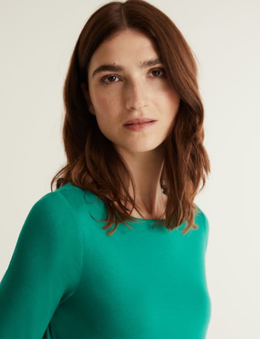 Slash Neck 3/4 Sleeve Top