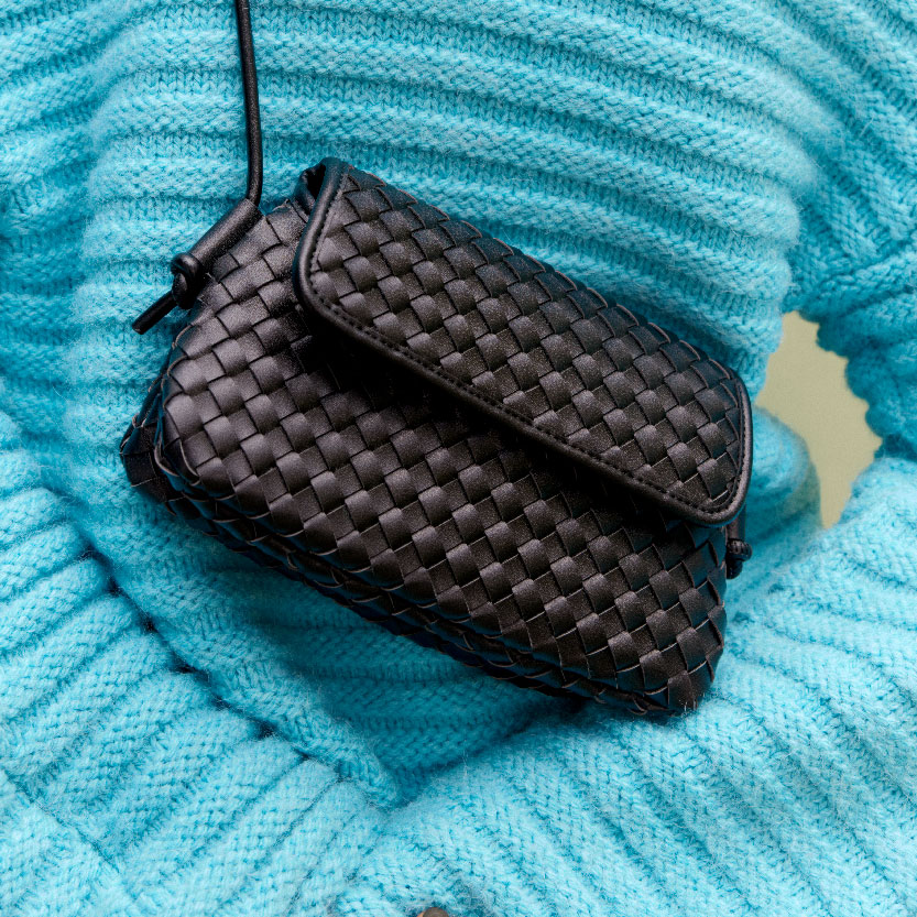 Handbags & accessories